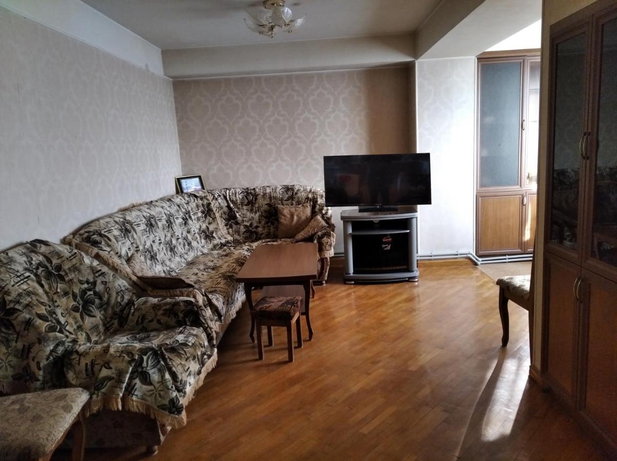 3 Room Apartment In Small Center Of Ереван Экстерьер фото