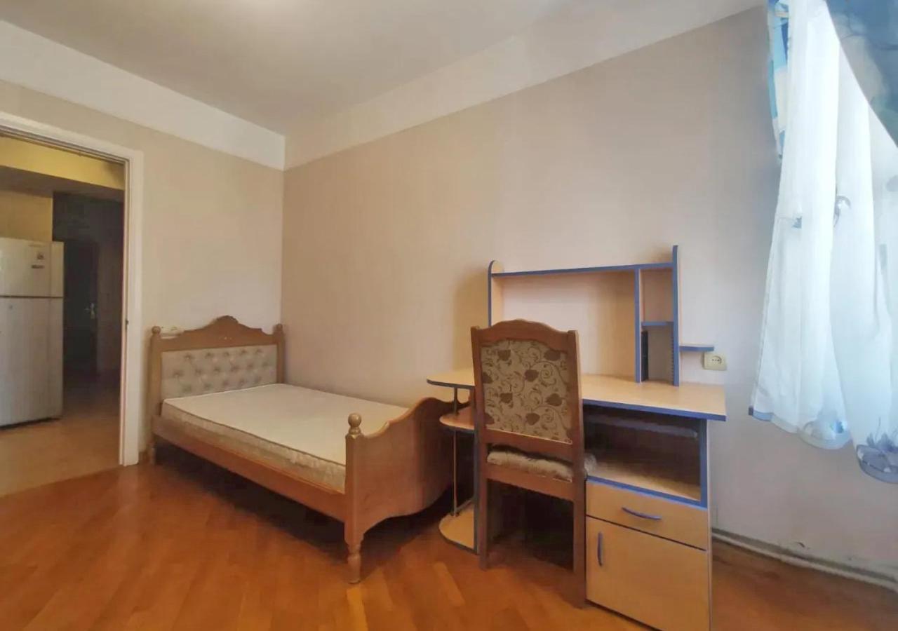 3 Room Apartment In Small Center Of Ереван Экстерьер фото