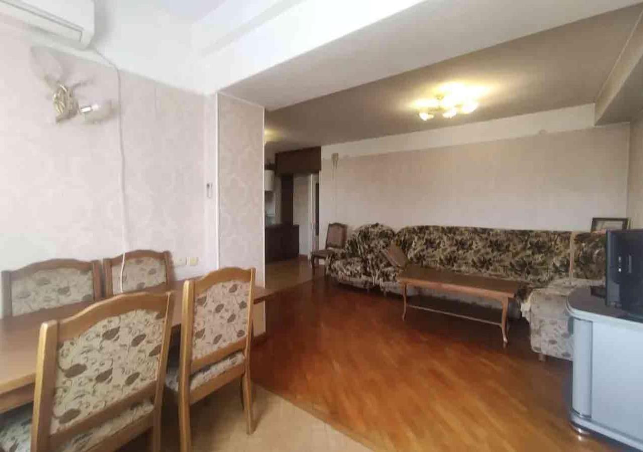 3 Room Apartment In Small Center Of Ереван Экстерьер фото